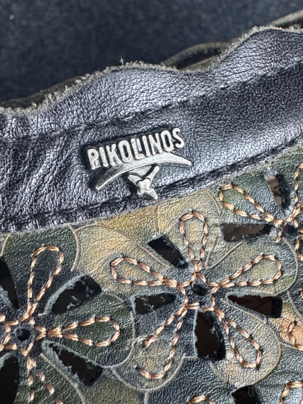 PIKOLINOS Black & Gold Floral Spanish Leather Sandals, Sz 42